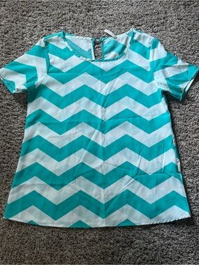 Chevron Stripe Short Sleeve Top in Aqua & White